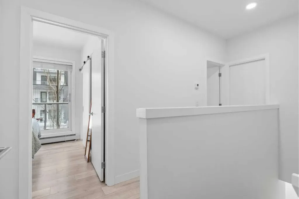 3125 39 Street NW Calgary AB T3B 6H5