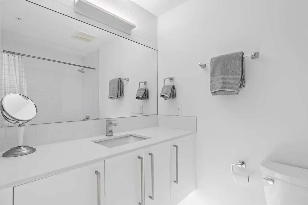 3125 39 Street NW Calgary AB T3B 6H5