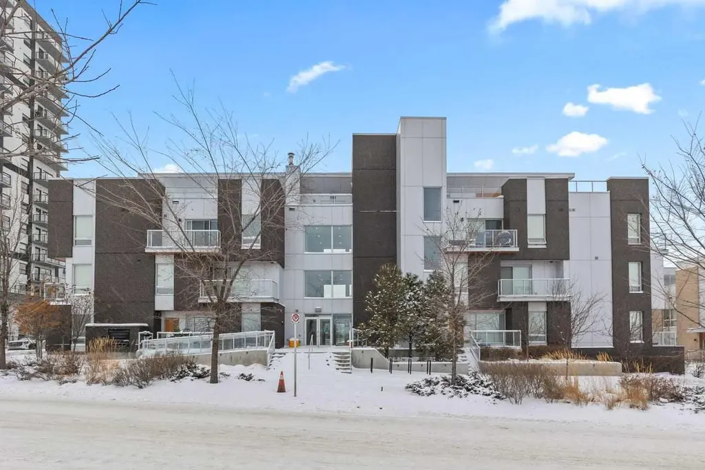 3125 39 Street NW Calgary AB T3B 6H5