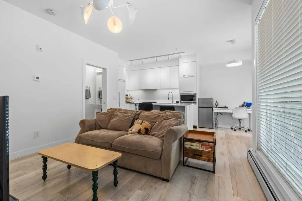 3125 39 Street NW Calgary AB T3B 6H5