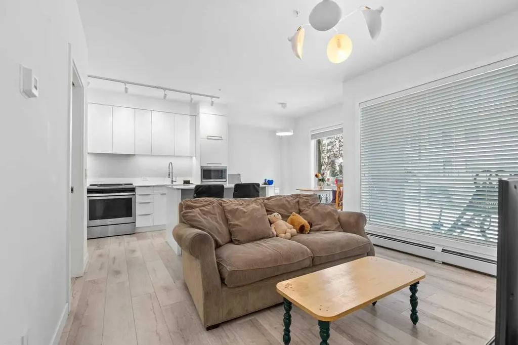 3125 39 Street NW Calgary AB T3B 6H5