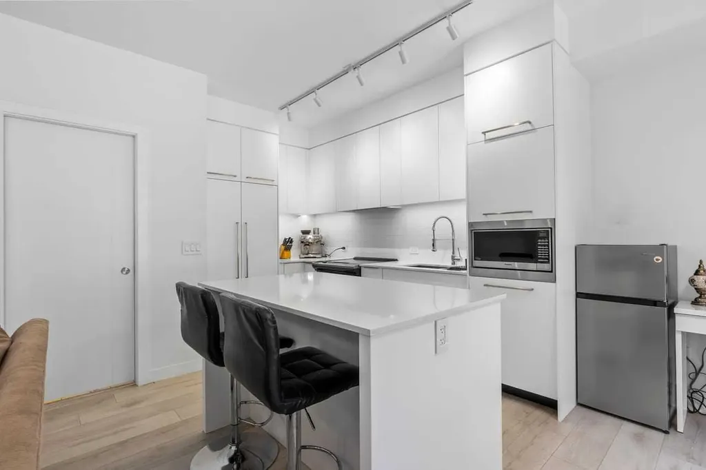 3125 39 Street NW Calgary AB T3B 6H5