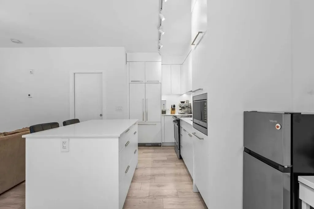 3125 39 Street NW Calgary AB T3B 6H5