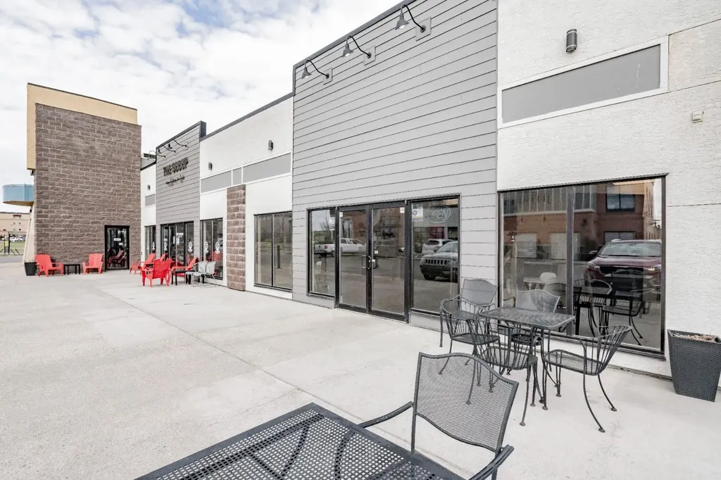 10635 West Side Drive Grande Prairie AB T8V 8J4
