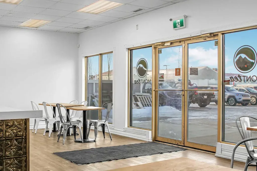 10635 West Side Drive Grande Prairie AB T8V 8J4