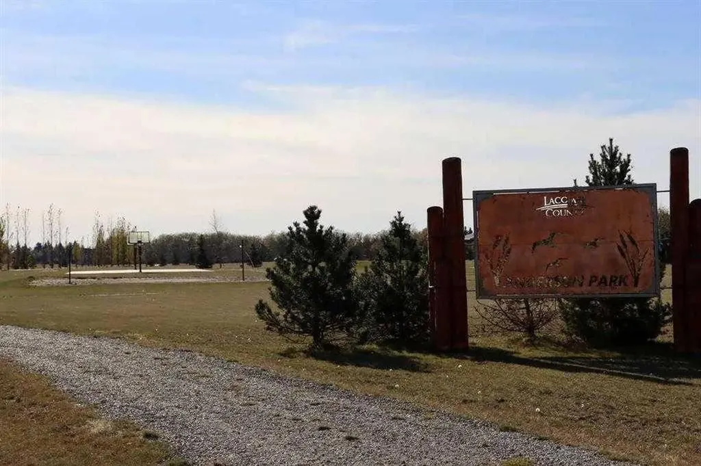 5-28124 Township Road 412 Rural Lacombe County AB T4L0J6