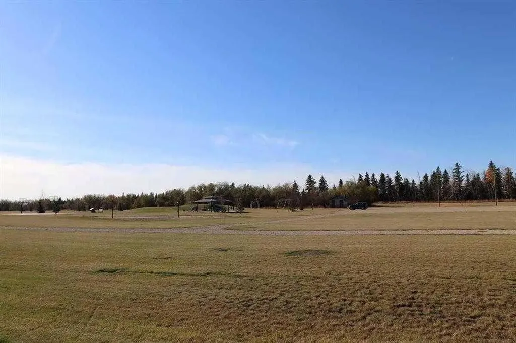 5-28124 Township Road 412 Rural Lacombe County AB T4L0J6