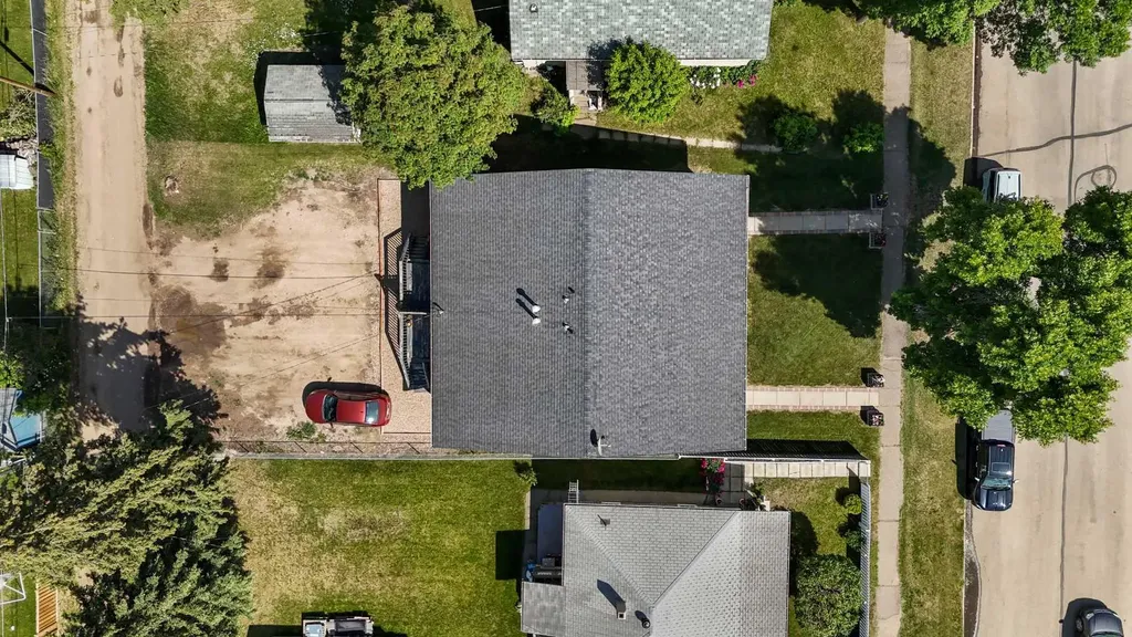 4908 54 Avenue High Prairie AB T0G 1E0