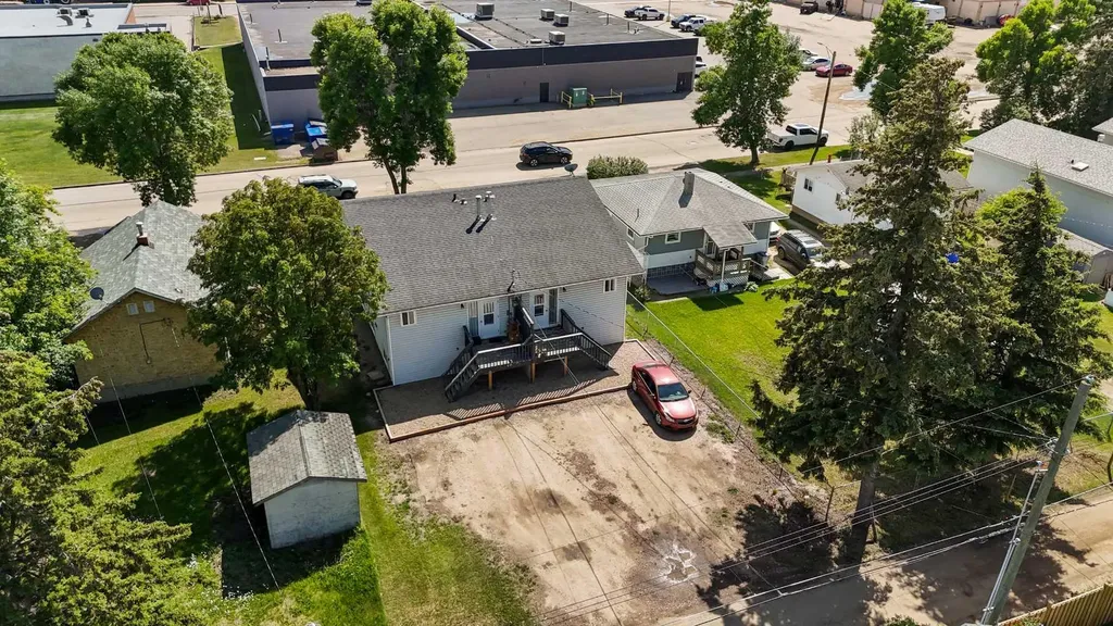 4908 54 Avenue High Prairie AB T0G 1E0