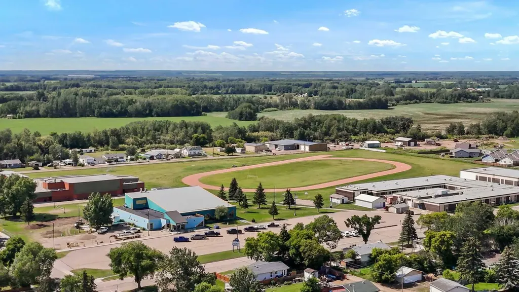 4908 54 Avenue High Prairie AB T0G 1E0