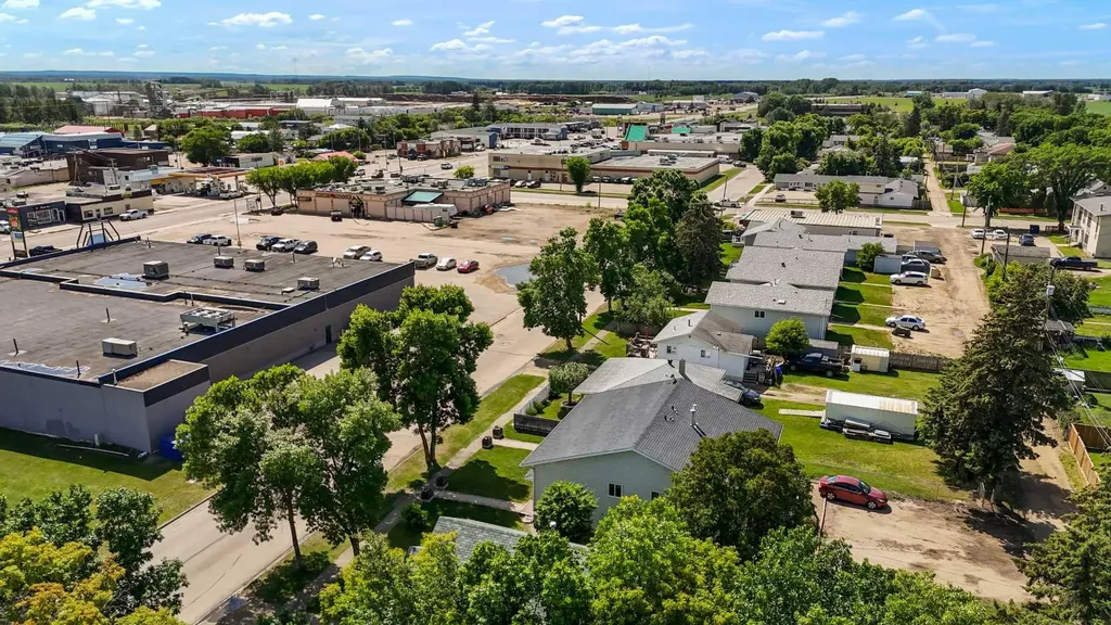 4908 54 Avenue High Prairie AB T0G 1E0