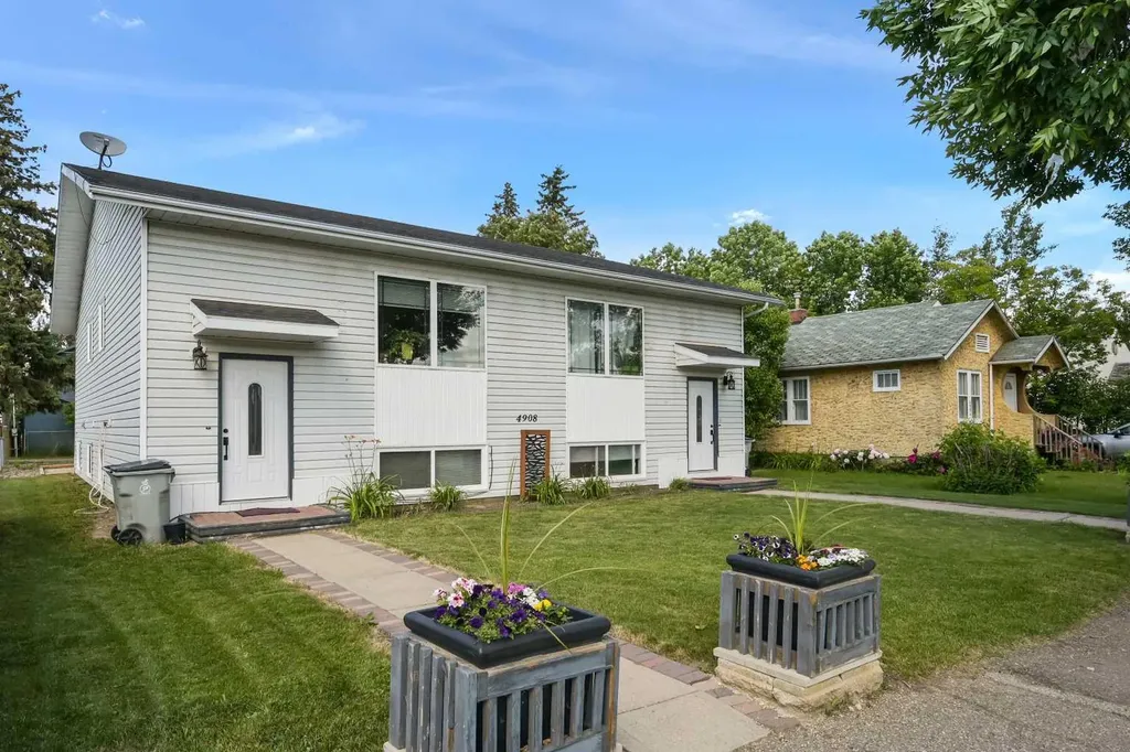 4908 54 Avenue High Prairie AB T0G 1E0