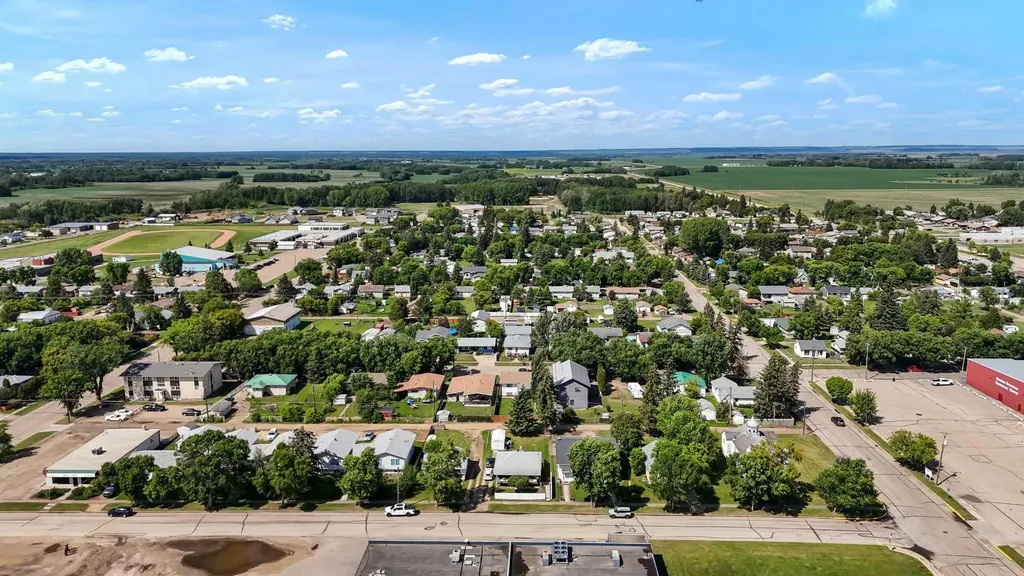 4908 54 Avenue High Prairie AB T0G 1E0