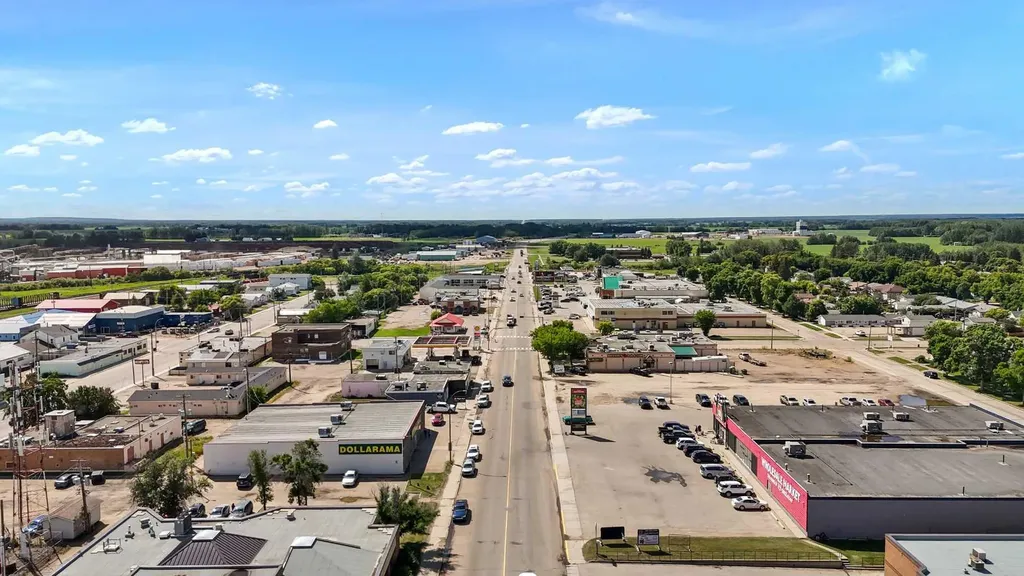 4908 54 Avenue High Prairie AB T0G 1E0