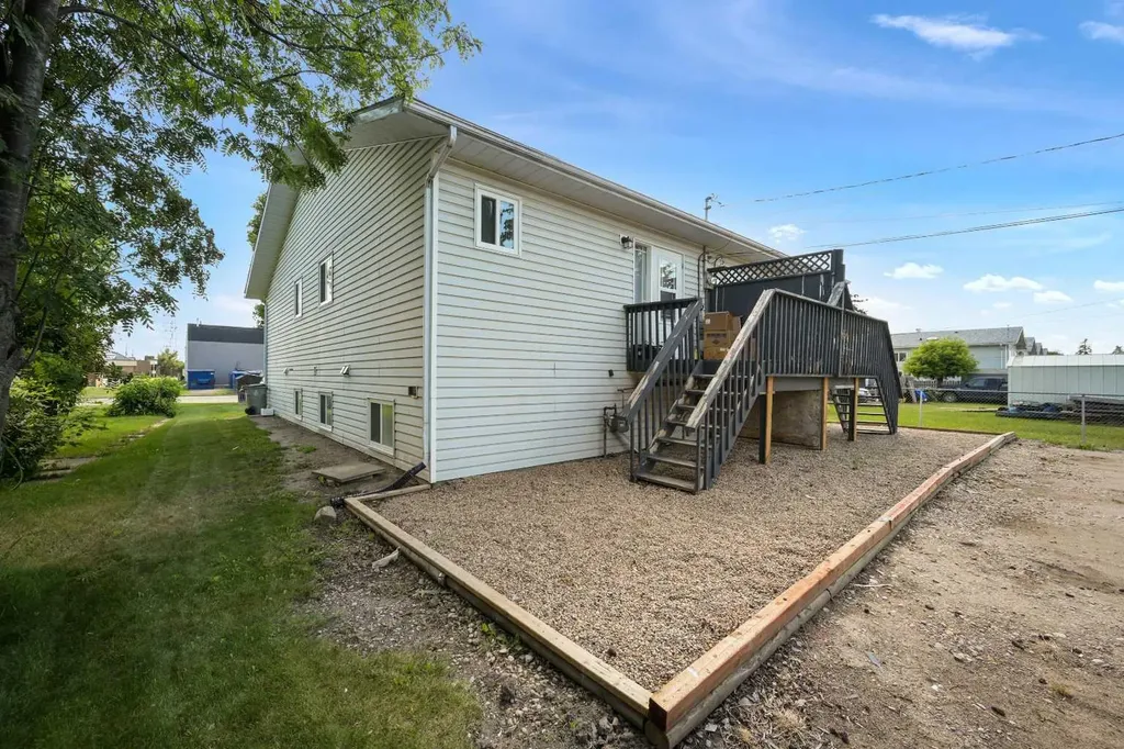 4908 54 Avenue High Prairie AB T0G 1E0