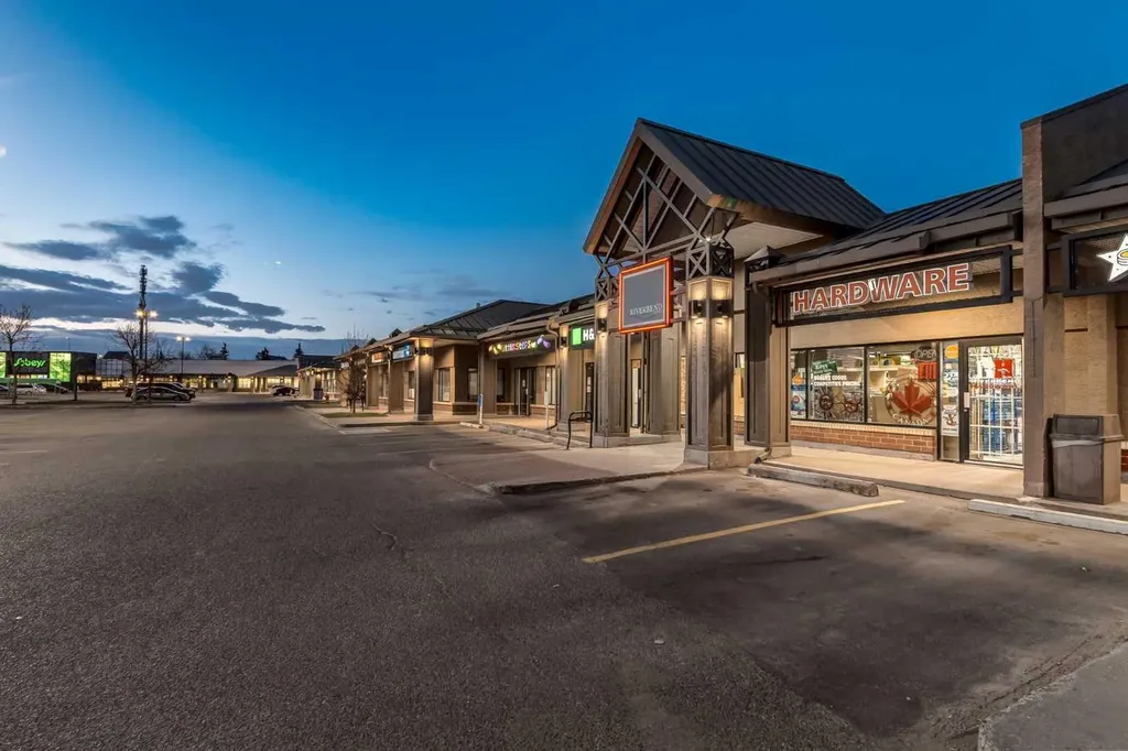 8338 18 Street SE Calgary AB T2C 4E4