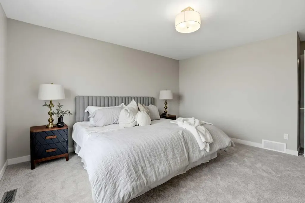 213 Clearview Court Chestermere AB T1X 3A7