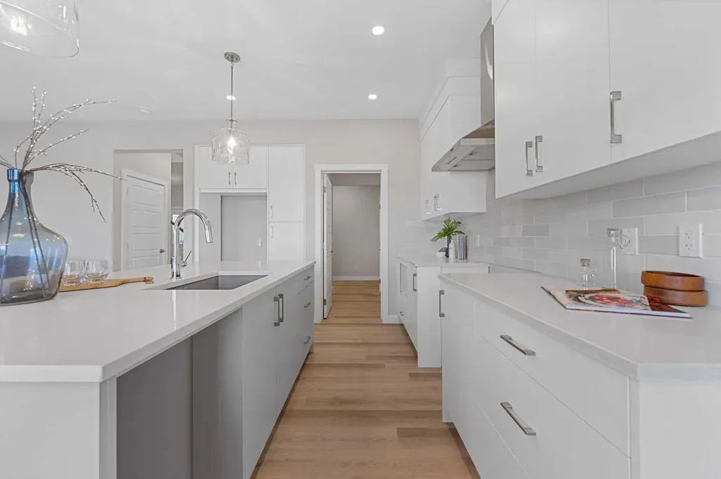 213 Clearview Court Chestermere AB T1X 3A7