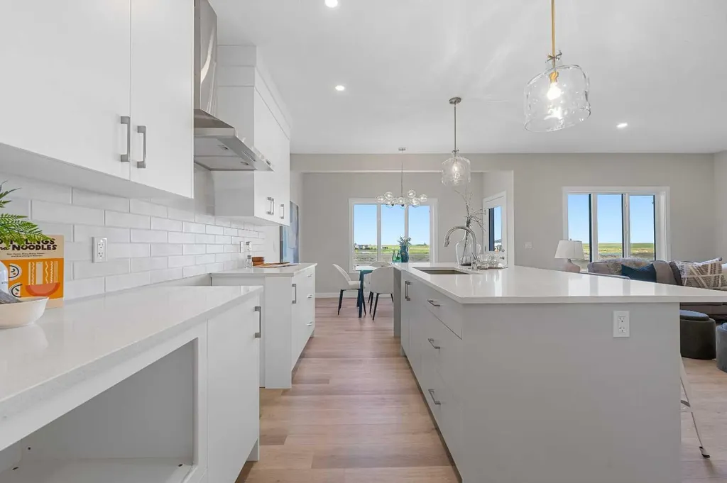 213 Clearview Court Chestermere AB T1X 3A7