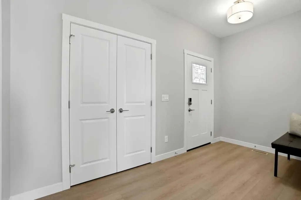213 Clearview Court Chestermere AB T1X 3A7
