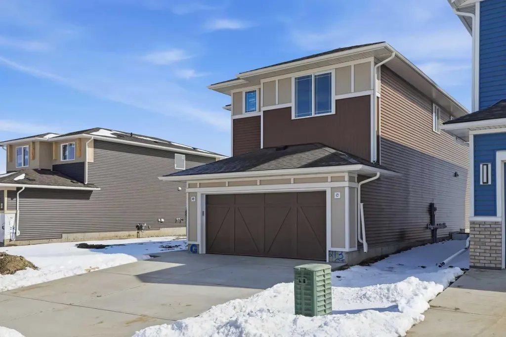 213 Clearview Court Chestermere AB T1X 3A7