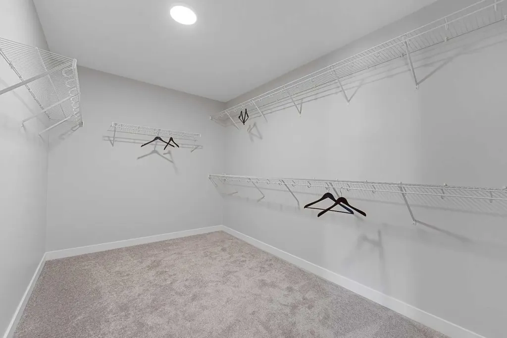 213 Clearview Court Chestermere AB T1X 3A7
