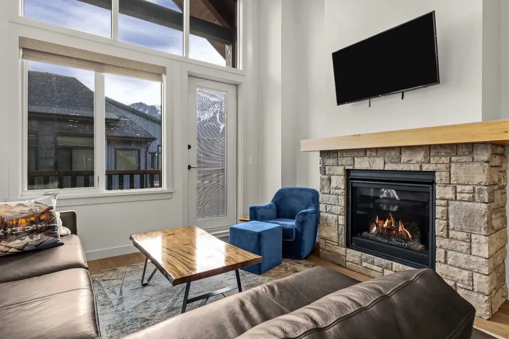1315 Spring Creek Gate Canmore AB T1W 0N5