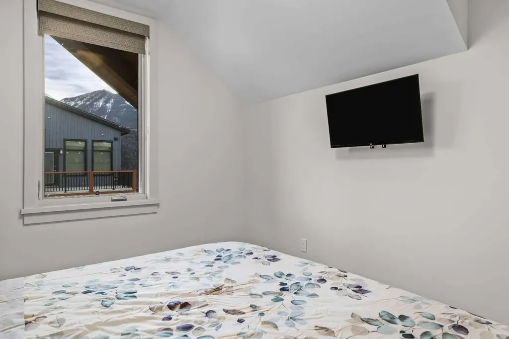1315 Spring Creek Gate Canmore AB T1W 0N5