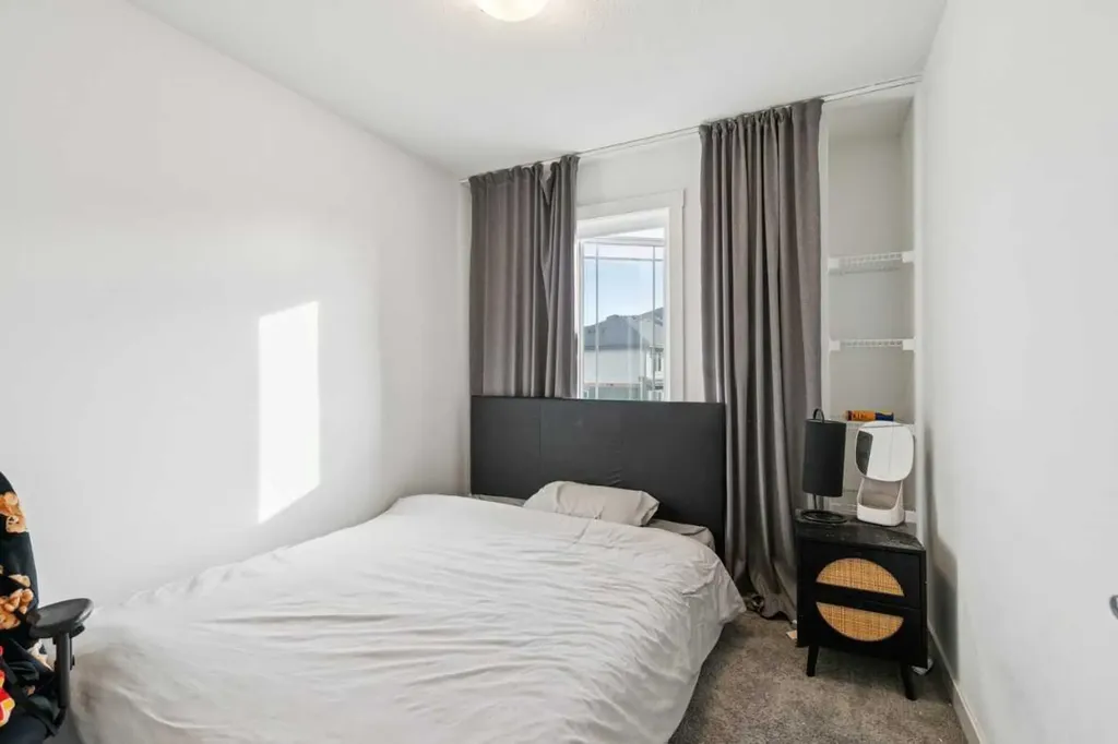 277 Auburn Meadows Drive SE Calgary AB T3M2S1