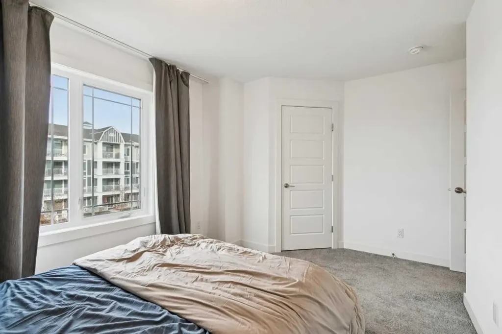 277 Auburn Meadows Drive SE Calgary AB T3M2S1