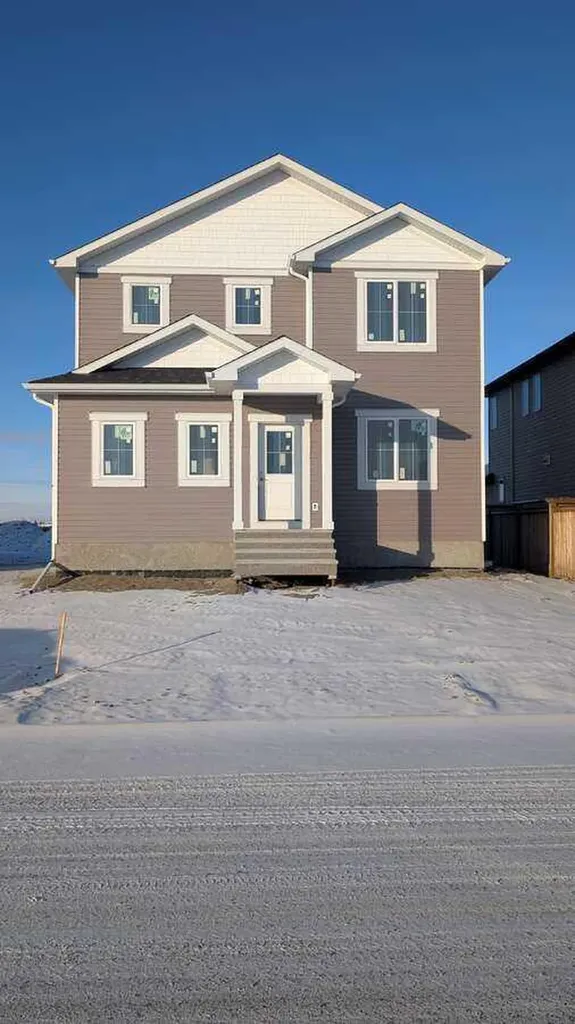 124 Coote Street Cayley AB T0L 0P0
