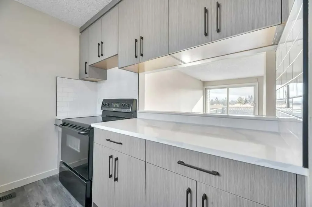131 Templehill Drive NE Calgary AB T2Y 4T1