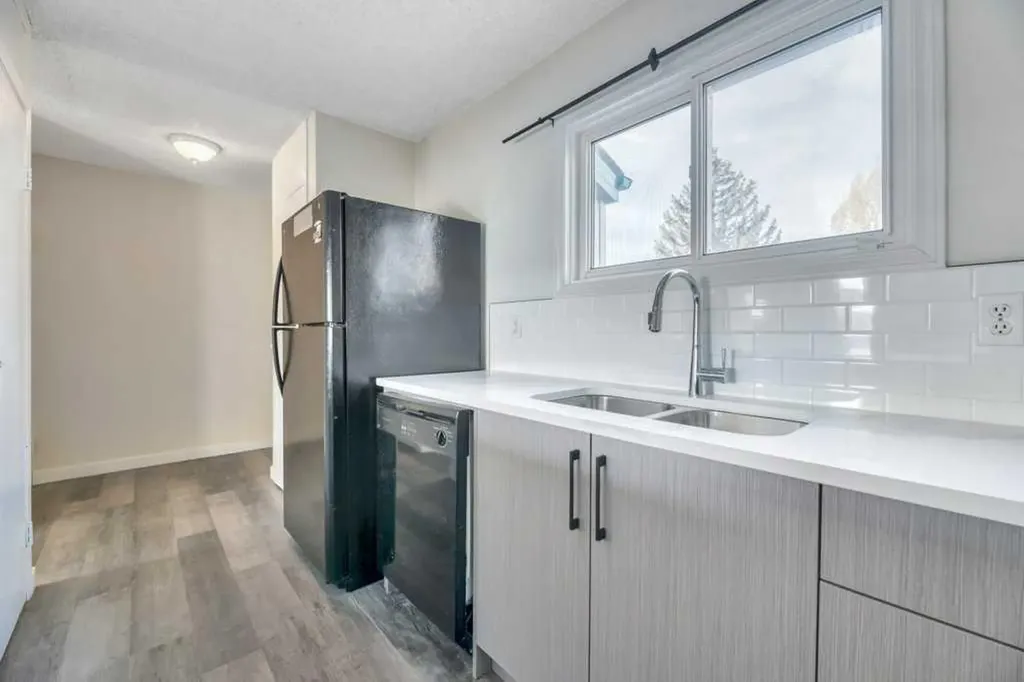 131 Templehill Drive NE Calgary AB T2Y 4T1
