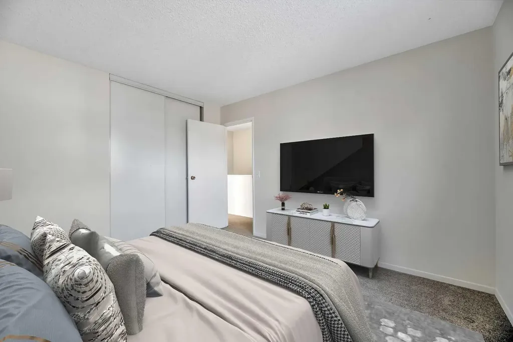 131 Templehill Drive NE Calgary AB T2Y 4T1