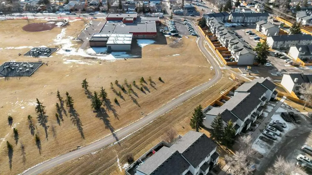 131 Templehill Drive NE Calgary AB T2Y 4T1