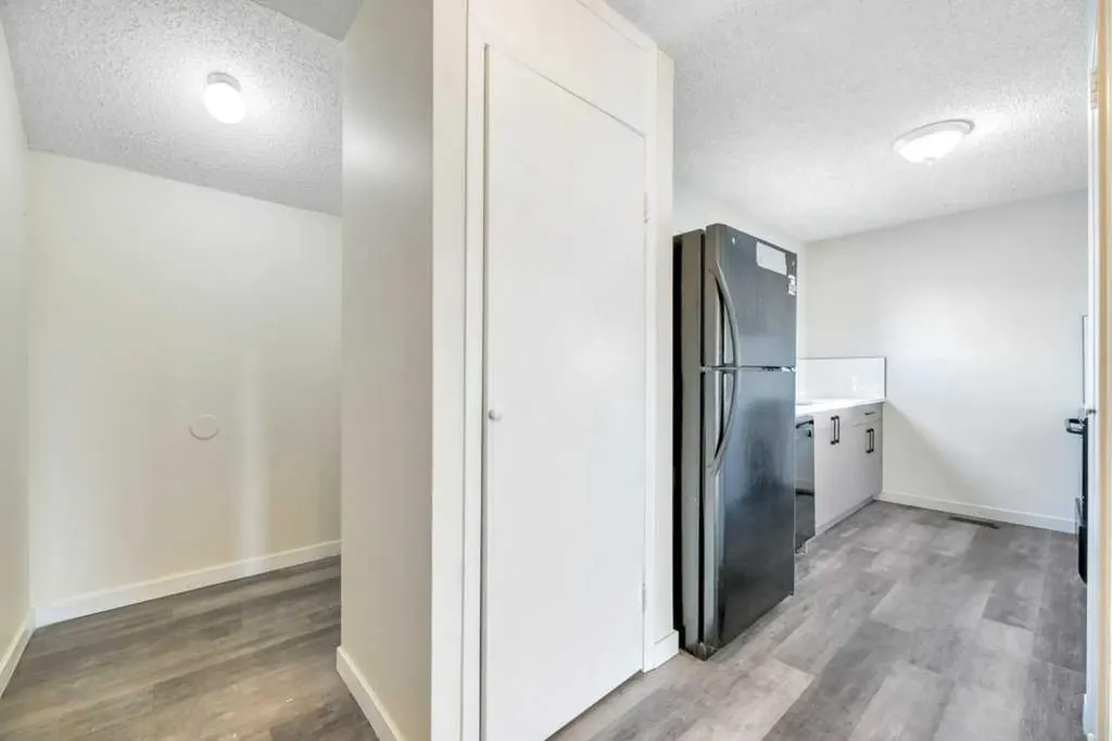 131 Templehill Drive NE Calgary AB T2Y 4T1