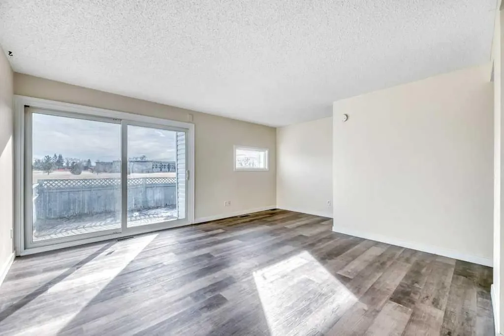 131 Templehill Drive NE Calgary AB T2Y 4T1