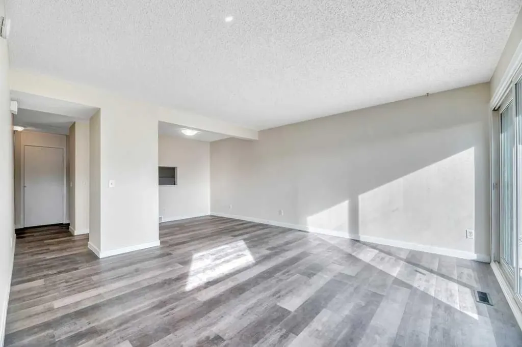 131 Templehill Drive NE Calgary AB T2Y 4T1