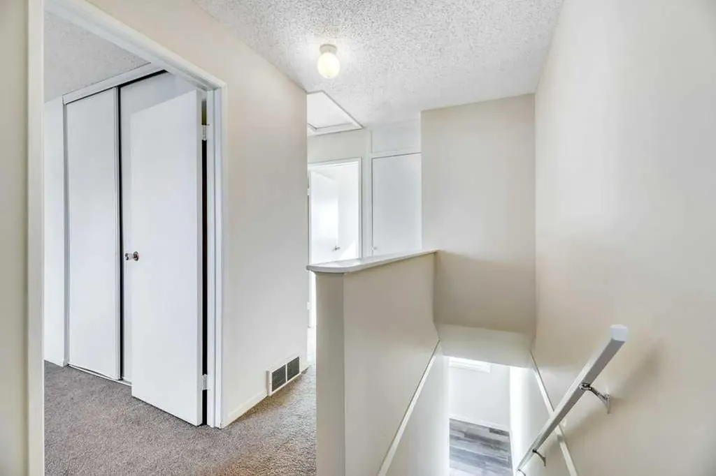 131 Templehill Drive NE Calgary AB T2Y 4T1