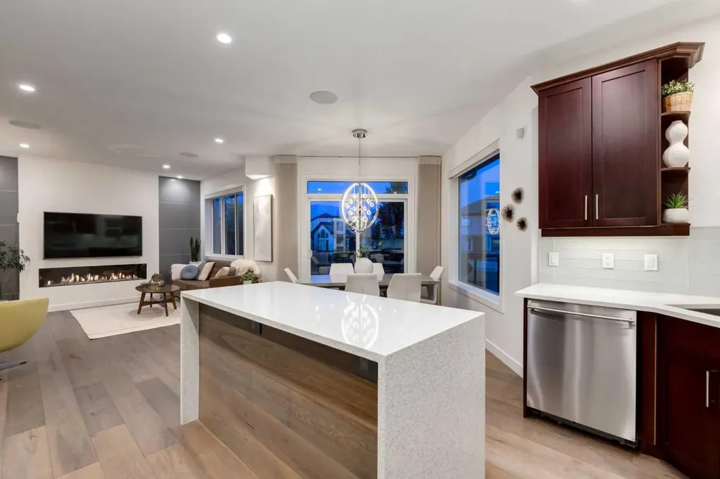 29 Cranleigh Park SE Calgary AB T3M1H3