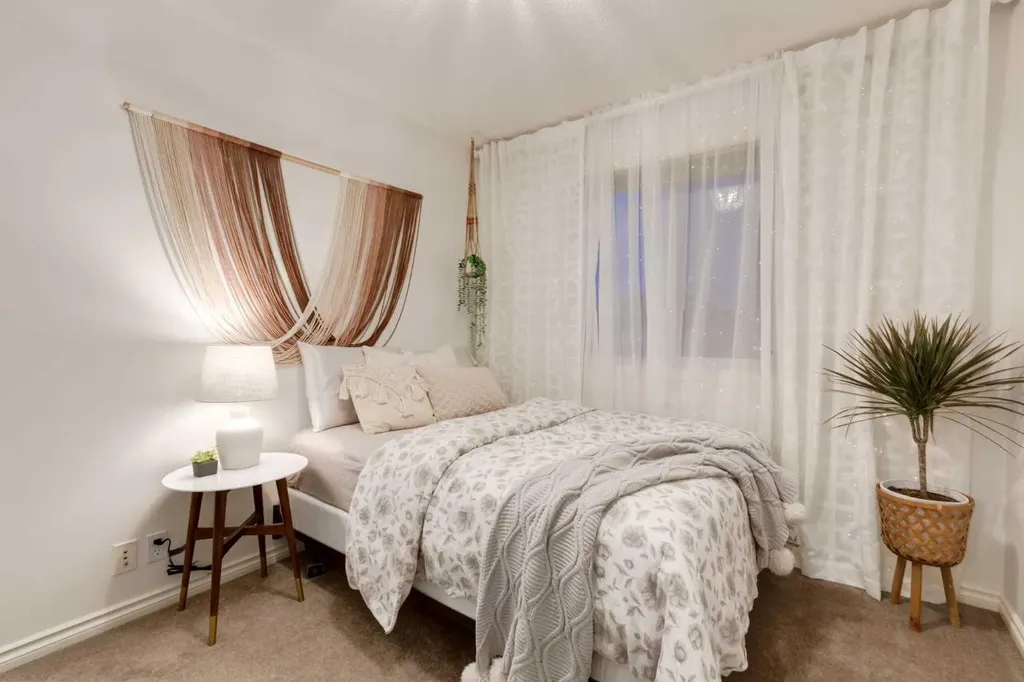 29 Cranleigh Park SE Calgary AB T3M1H3