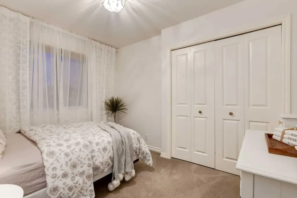 29 Cranleigh Park SE Calgary AB T3M1H3