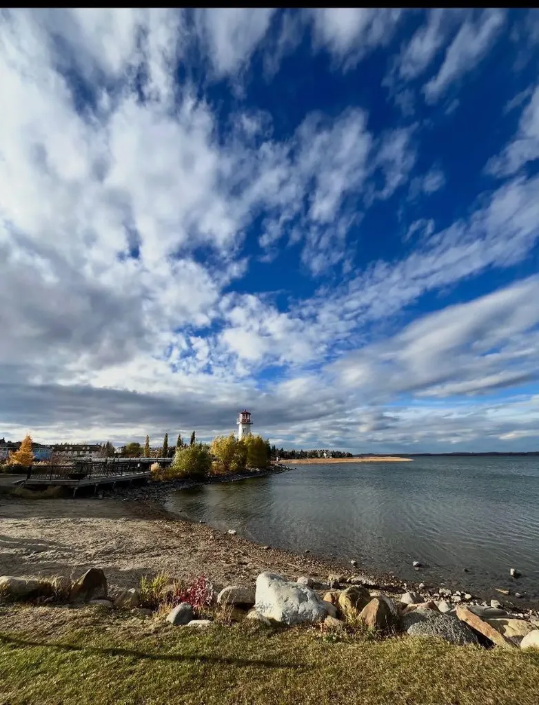 5230 Lakeshore Drive Sylvan Lake AB T4S 1Y8