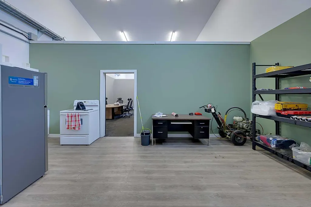 105 303a Larch Close Rural Red Deer County AB T4E 1B4