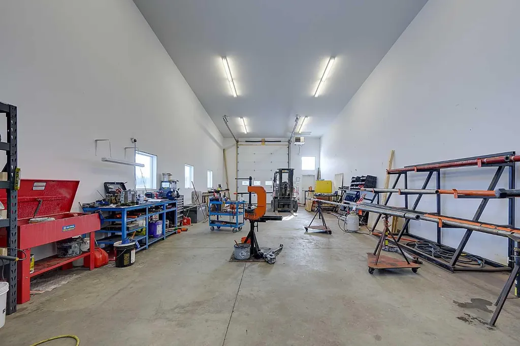 105 303a Larch Close Rural Red Deer County AB T4E 1B4