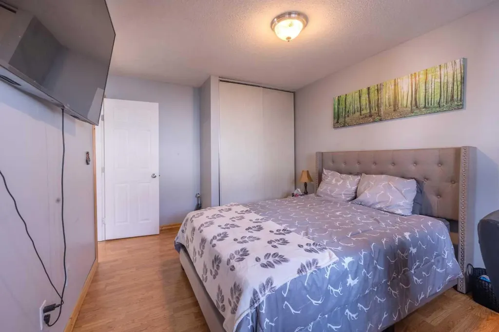 1401 54 Street Edson AB T7E 1H5
