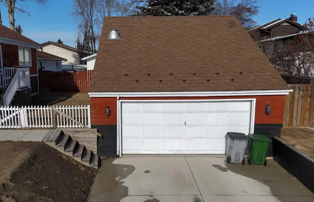 1401 54 Street Edson AB T7E 1H5