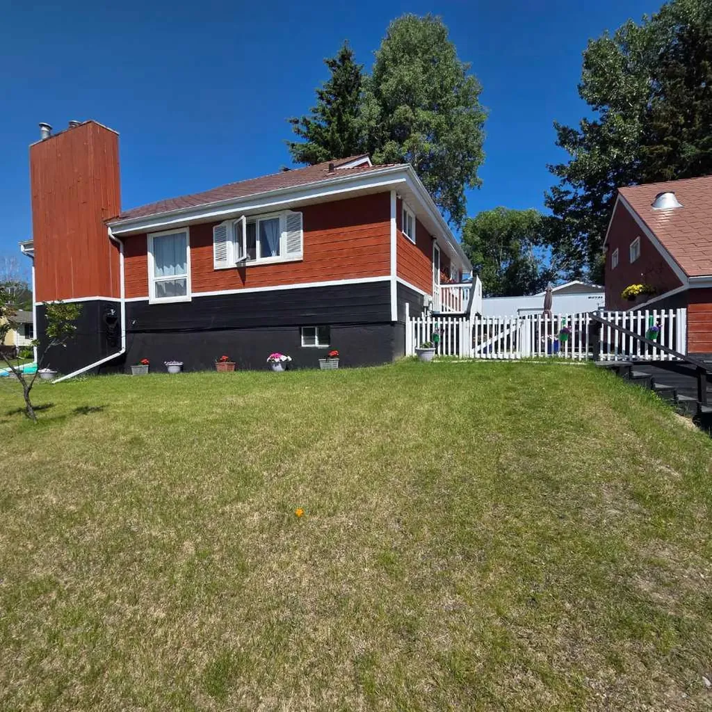 1401 54 Street Edson AB T7E 1H5