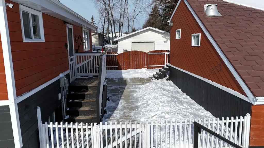 1401 54 Street Edson AB T7E 1H5