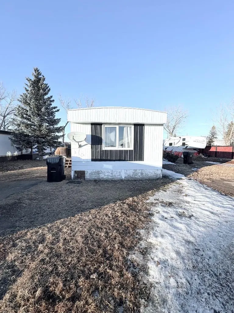 #3 1 Street E Oyen AB T0J2J0